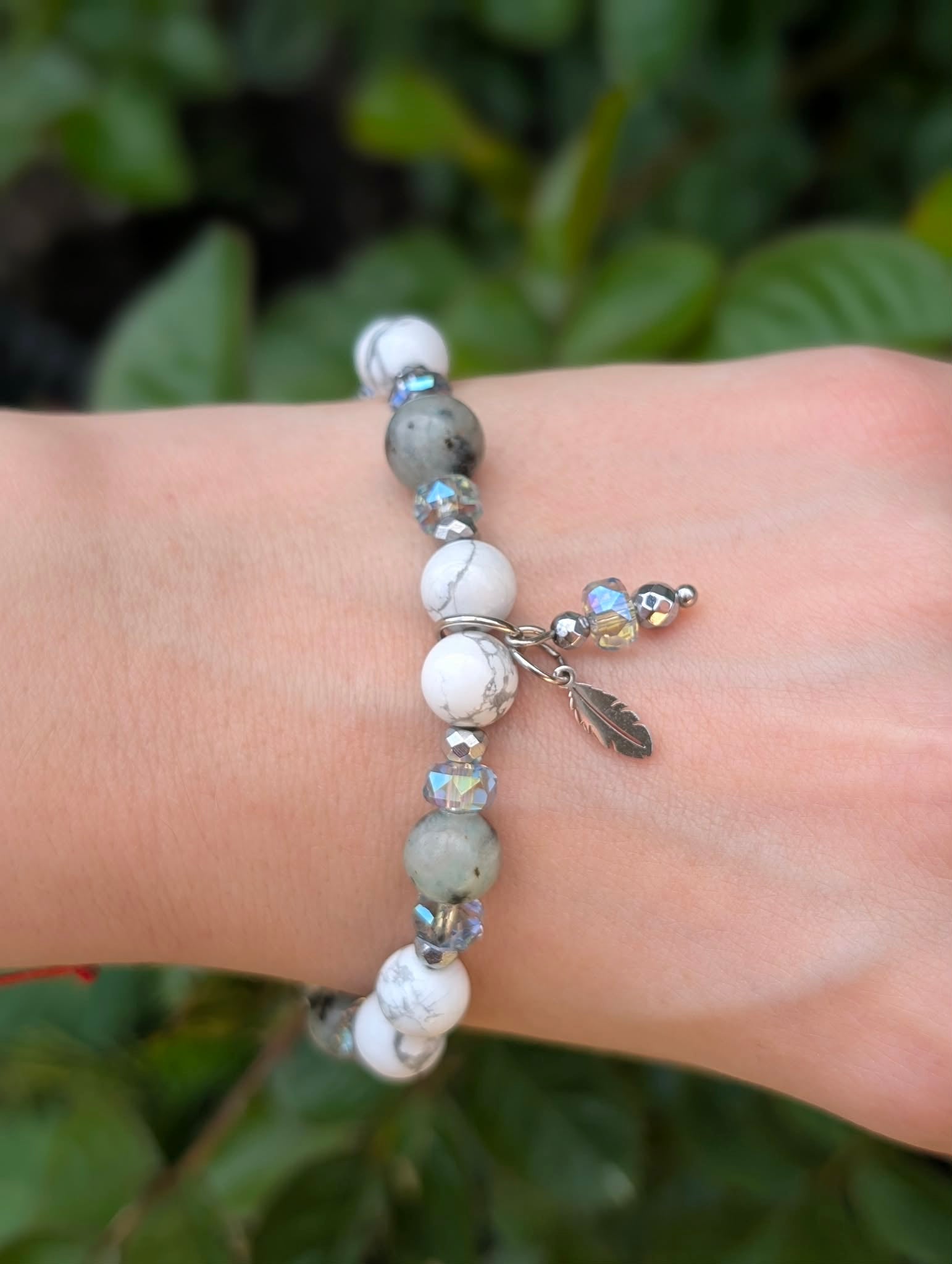 Kiwi - Howlite & Kiwi Jasper