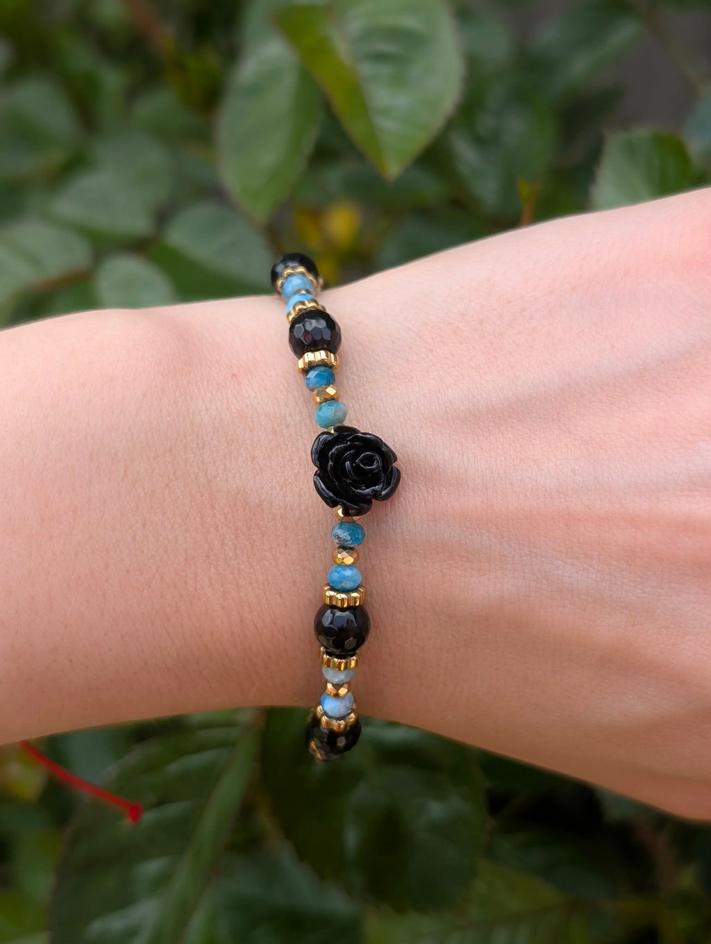 Black Rose - Apatite & Onyx
