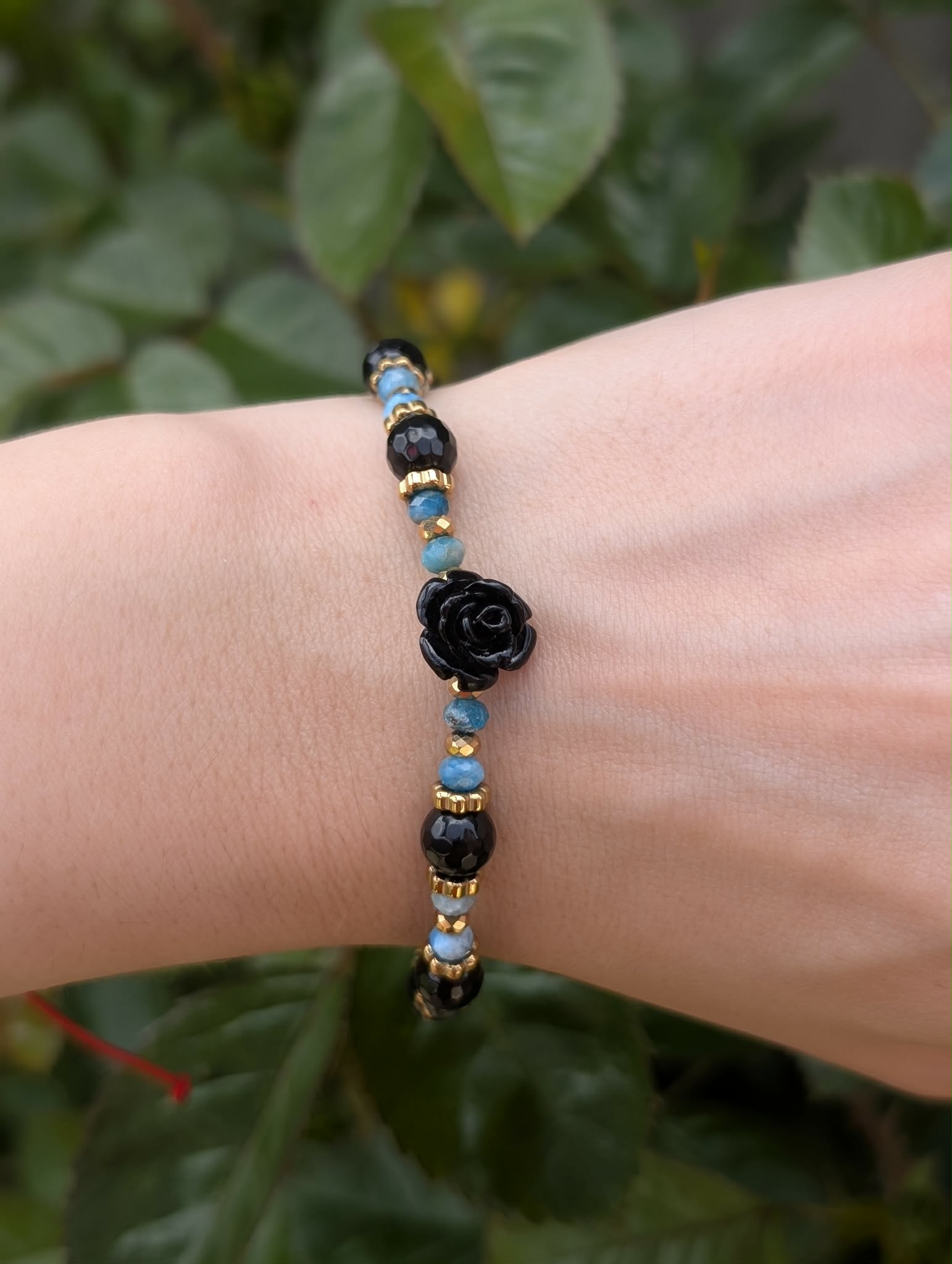 Black Rose - Apatite & Onyx