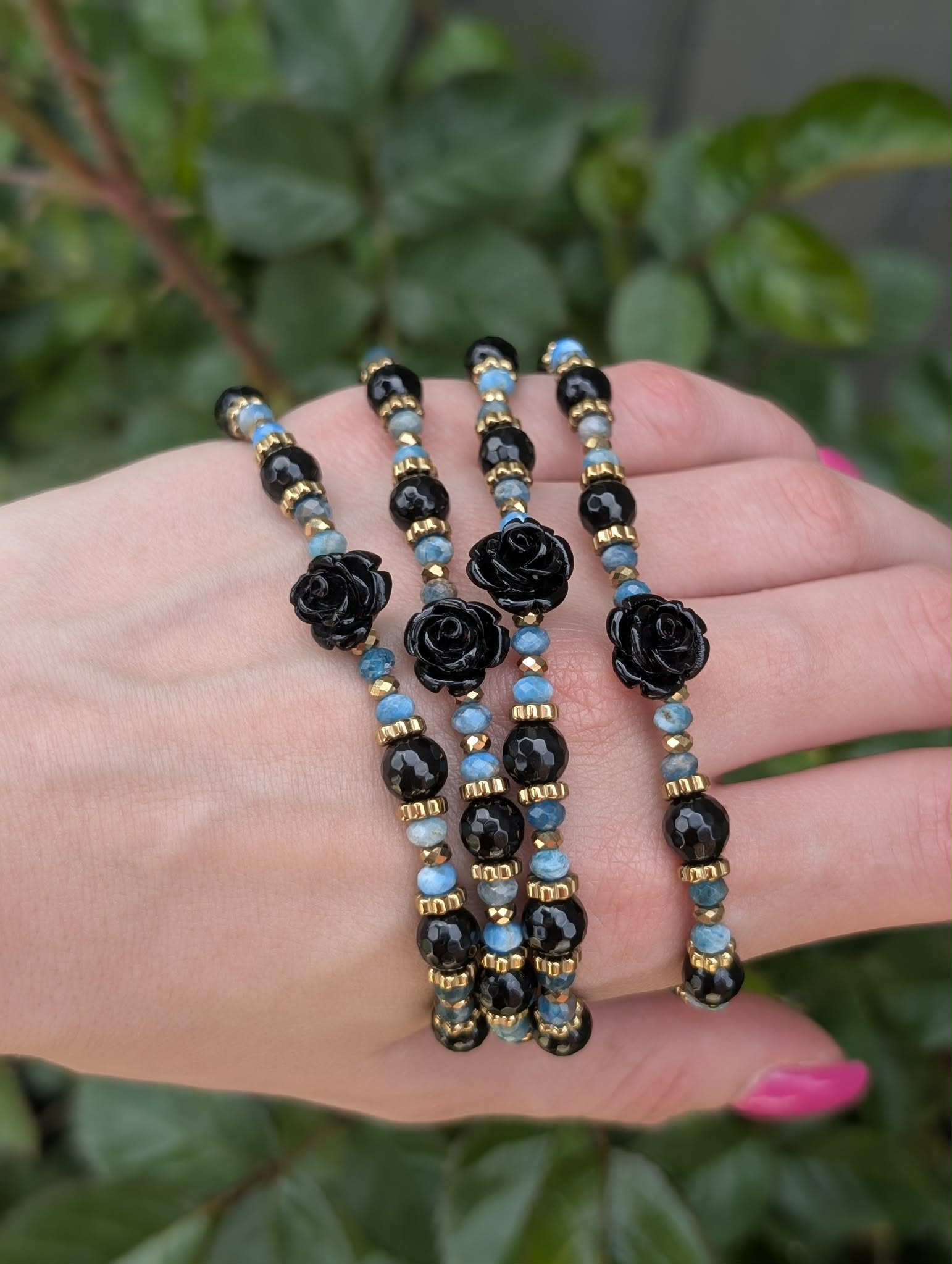 Black Rose - Apatite & Onyx
