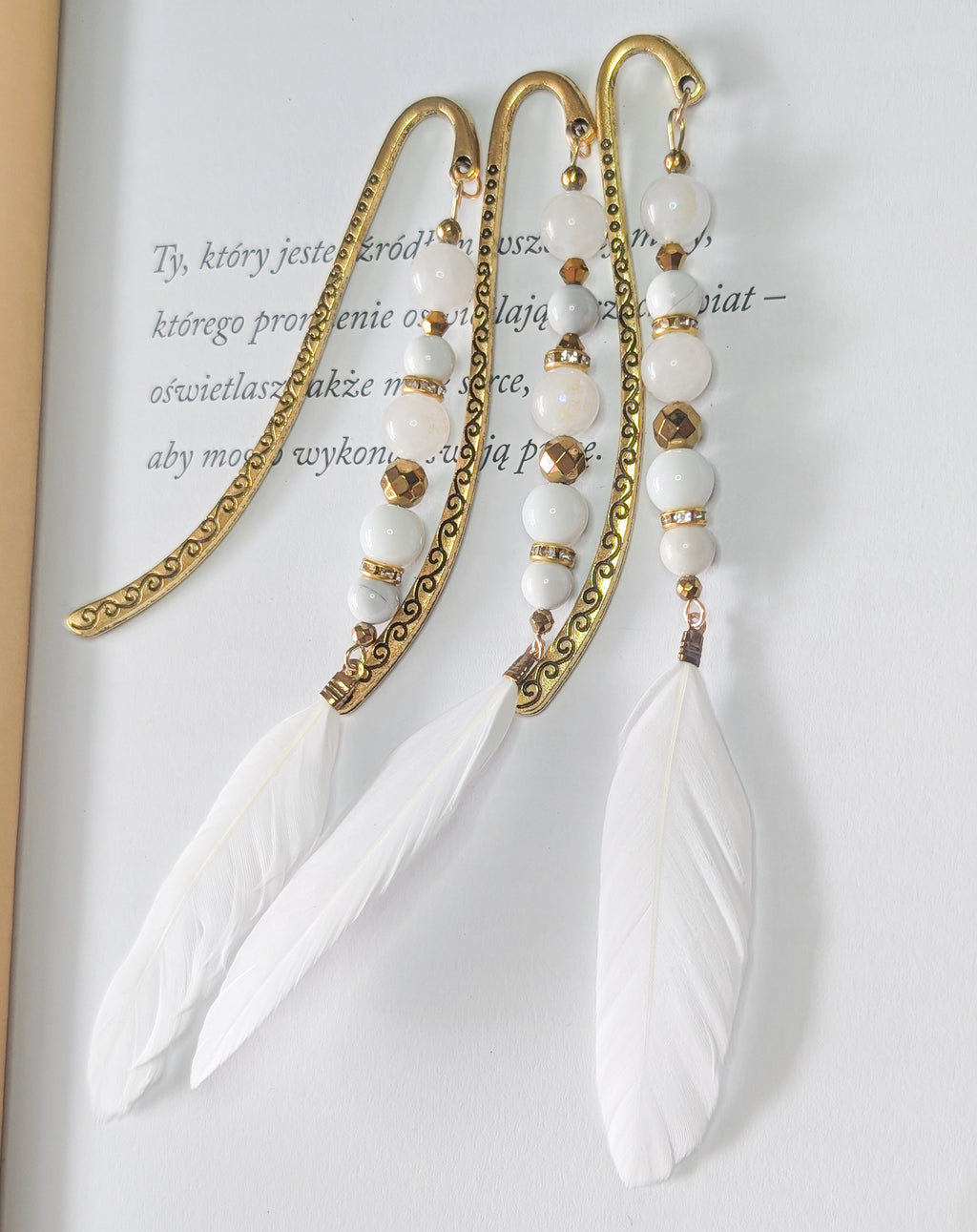 Moonlight Serenity Feather - Howlite & Moonstone