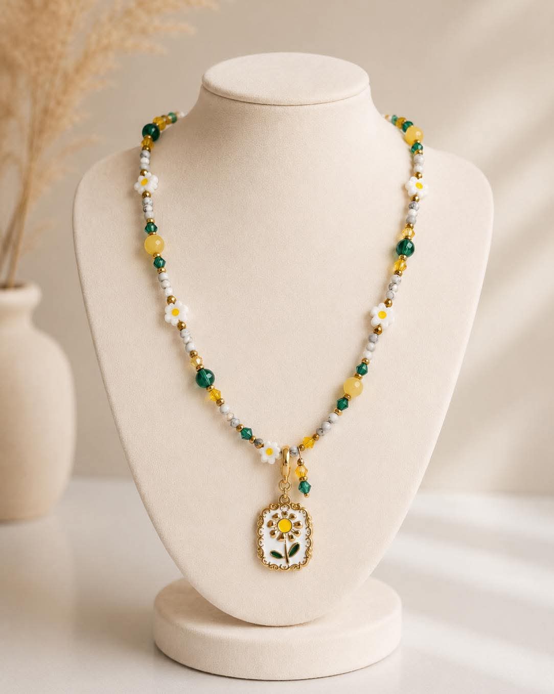 Summer Daisy - Howlite & Jade & Peridot